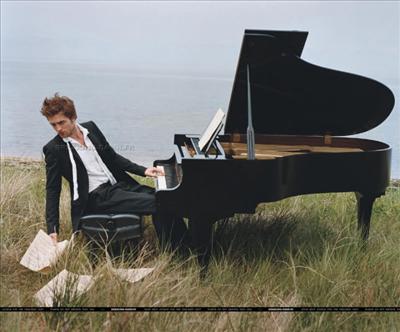 Robert Pattinson