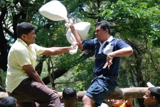An invitation to කොට්ට පොර game