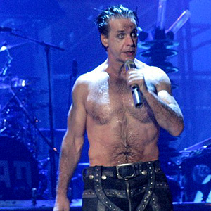 Low pants Till