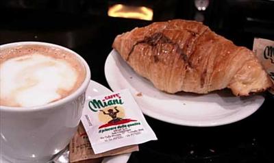 Cappuccino al Caffé Commercio
