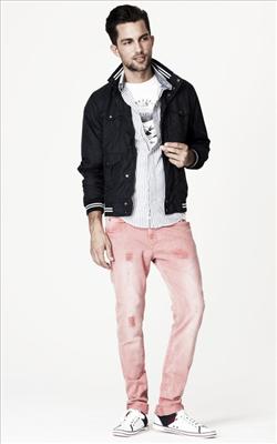black jacket/shirt/pink pants