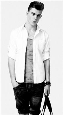 white shirt 