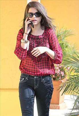 Selena's phone
