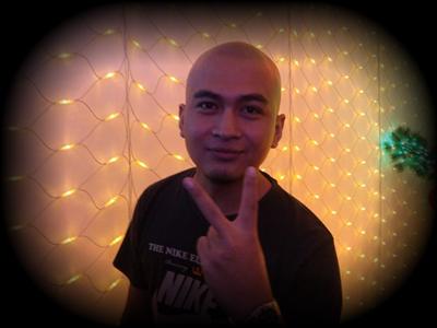 senyuman rock gaya terap