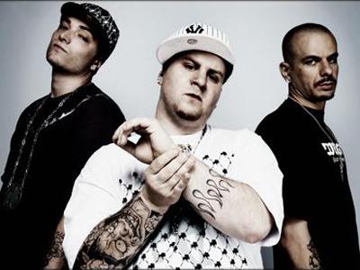 una canzone dei club dogo