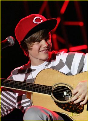 Guitar Cuttie