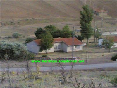 Bacı İlkokulu