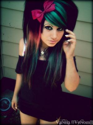 Vanna Venom2