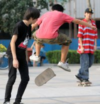 kids skateboardong