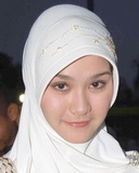 Cewek Gading
