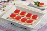 Omijapyeon (Omija-Flavored Jelly)