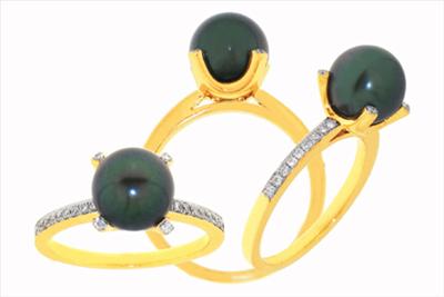 Ring with Tahiti pearls