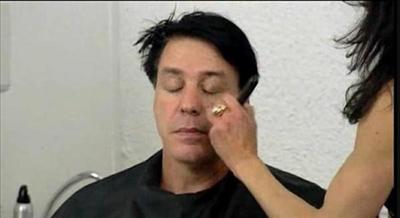 touch up kiss