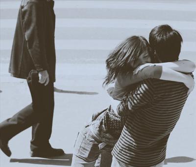 HUG