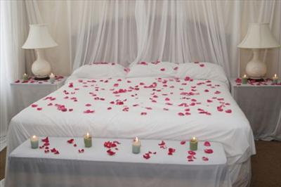 romantic bed