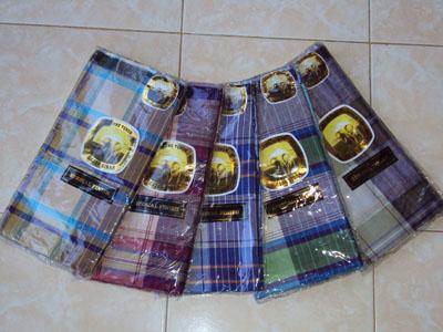 Sarung Tenun