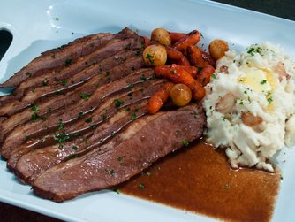 Elite Black Angus Beef Brisket Pot Roast w/Gravy Fully Cooked