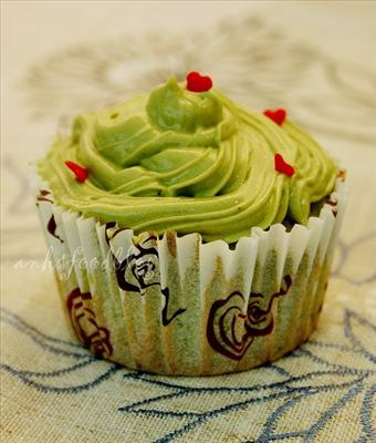 green cupcake