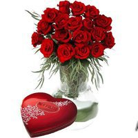 ♥ SANA DIJITAL BIR GUL YOLLUYORUM, CUNKU UZAKLARDA ELIMDEN ANCAK BU KADARI GELIYOR. AMA BIL KI GERCEGINI, GOZLERININ ICINE BAKARAK VERMEK ISTERDIM. VE SENI SEVDIGIMI FISILDAMAK.. SEVGILILER GUNUMUZ KUTLU OLSUN! 