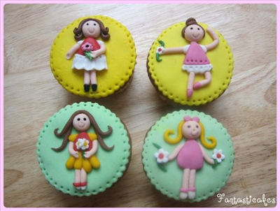 Kız Çocuklu Cup Cake