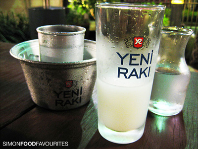 Bir duble kuş sütü RAKI