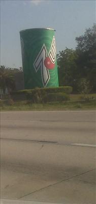 Giant 7 Up can on I 95