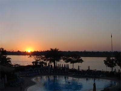 Cae el sol en Egipto