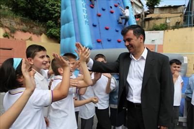 Gerçekten büyük bir okul
