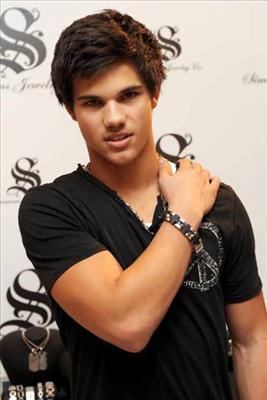 Taylor lautner