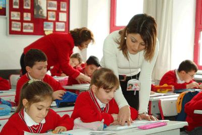 Bayan Öğretmen