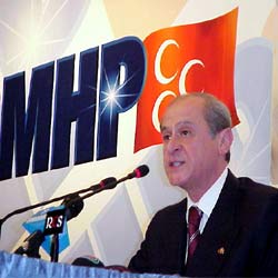 MHP Yİ SECERİM CÜNKİ TAYİP E TEK KAFA TUTAN  DEVLET BAHCELİ