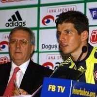 Emre Belözoğlu (Fenerbahçe)  