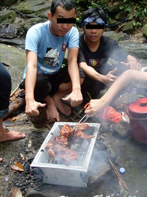Lepak-lepak n BBQ kt Sungai Gabai...