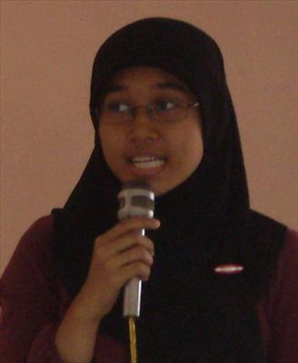 RHOMSIA NURKHOLIFAH (Sosek/2006)