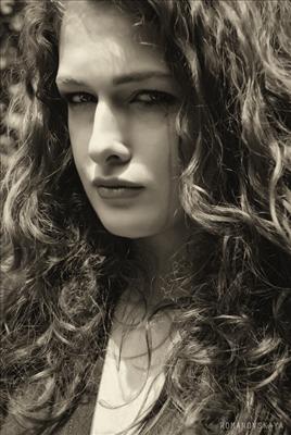 Manika asatiani