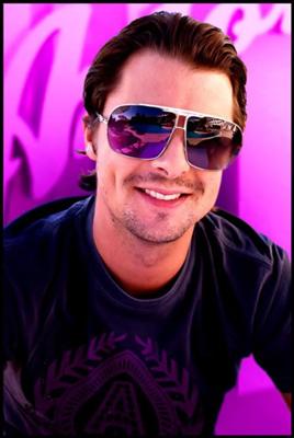 Axwell