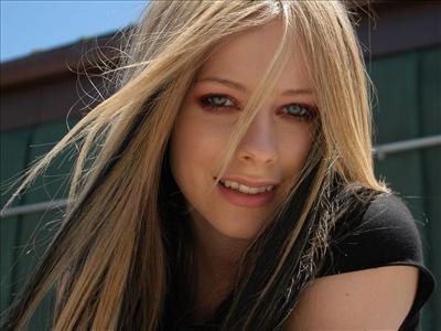 AVRIL LAVIGNE