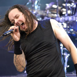 Jonathan Davis (koЯn)