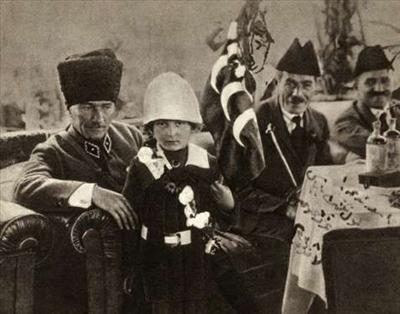 ATATÜRK 4 