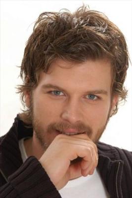 Kıvanç Tatlıtuğ