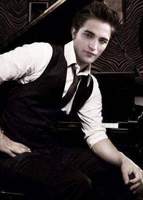 Robert Pattinson (EDWARD)