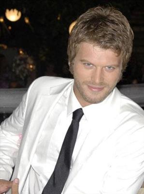 Kıvanç tatlıtuğ