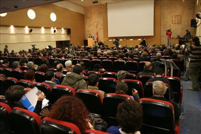 Sıkıcı Bir Konferansa Katılmak xD
