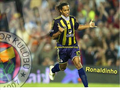 Ronaldinho'yu Saraçoğlunda İzlemek